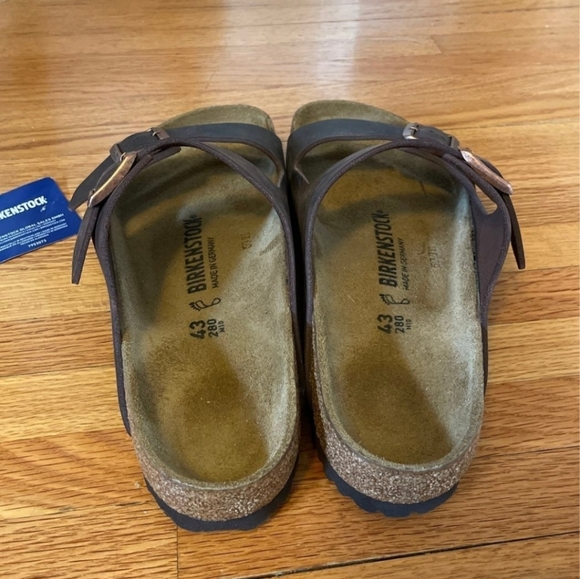 Birkenstock Arizona Sandals in Oiled Leather. Size 10-10.5. Never worn. - Picture 4 of 4